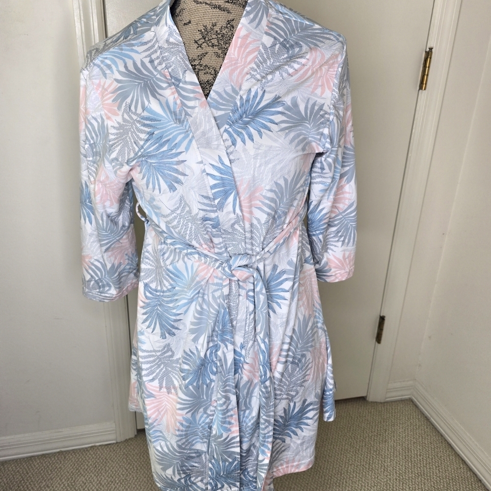 Tahari Lightweight Palm Print Robe in Blue, Pink & Gray Size L